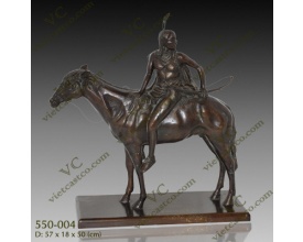 Statue 550 - 004